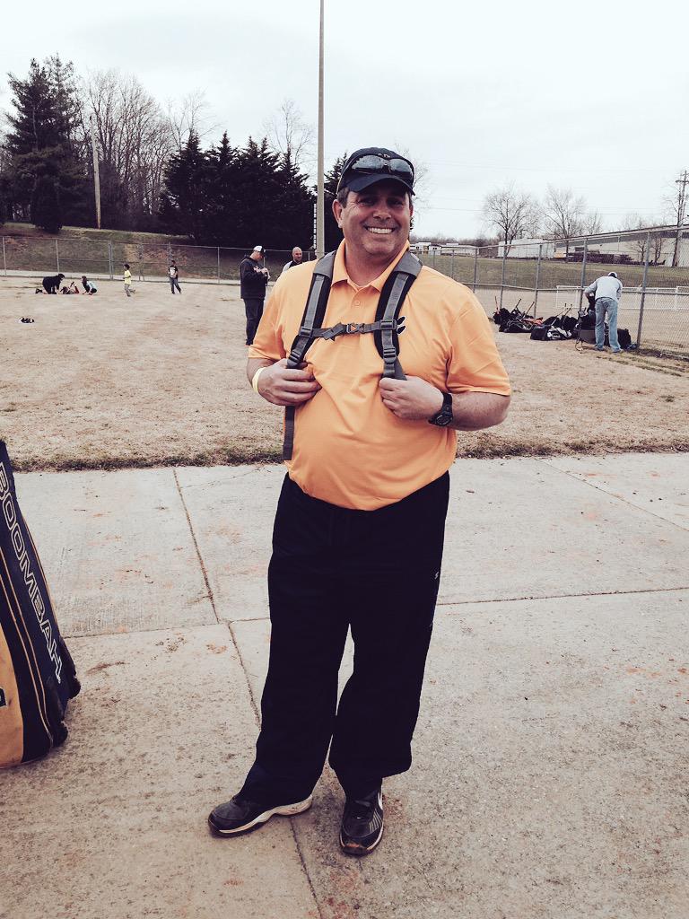 nda_softball's tweet photo. When you are too excited to be back at school. http://t.co/bEUDGAhov0
