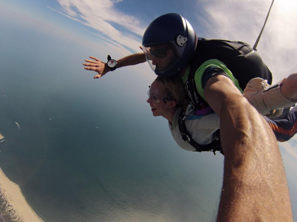 TammyJeanBQ's tweet photo. "She always knew she could fly." #amazingexperience #skydiveoc #skydiving #flyingmodel #fly #ocmd http://t.co/E3lBKHVExg