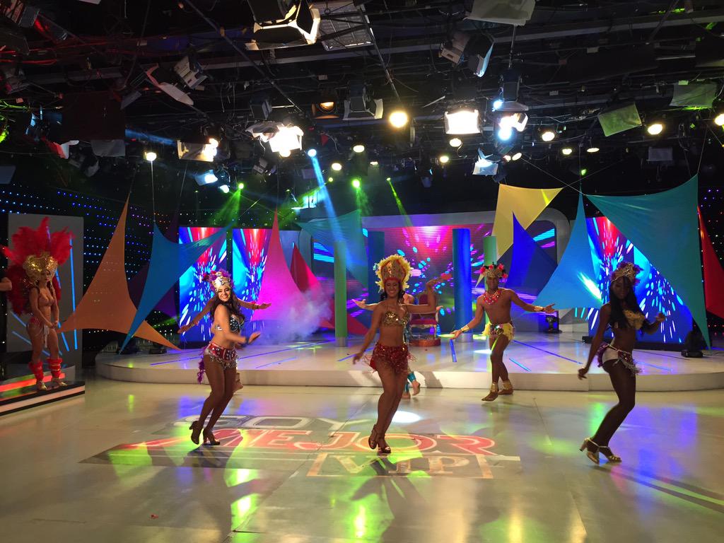 tcsoyelmejor's tweet photo. Es hora de ver a @RAYO012 en la pista. ¡Apóyalo! Él baila para ganar en la noche de #DecisionesVIP. ¿Ya diste like? http://t.co/zG3BX844eD