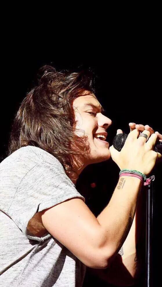 naiotrouxa's tweet image. VOU POSTAR 100 FOTOS DOS MENINOS, SE CADA UMA TIVER 10 RTS SERÃO MIL VOTOS (22/100) #MTVHottest One Direction