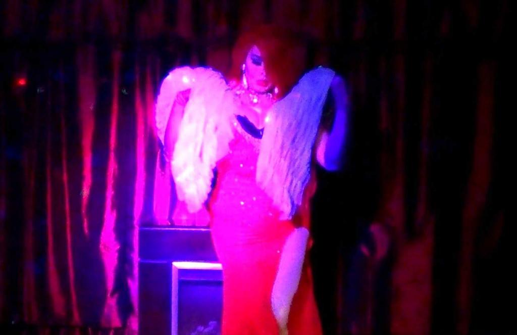 missesrose's tweet photo. "Im not bad, i'm just  drawn that way. " -Jessica Rabbit #jessicarabbit #whoframedrogerrabbit http://t.co/GoFOxEP35s