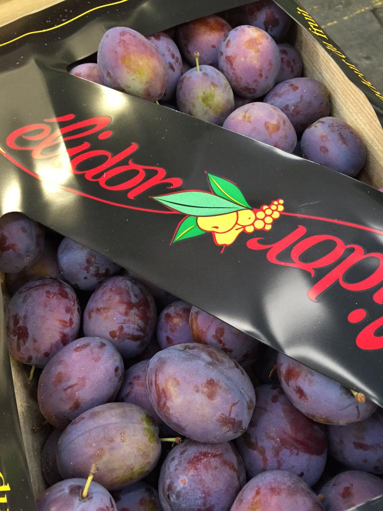 London_FD's tweet image. French president plums looking mighty fine!