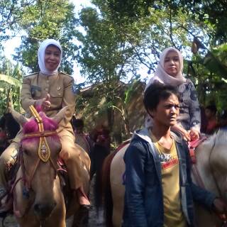 Parsitipasi bu lurah omy buar carnaval pasirjati kereen <a href="/OmiRusmiati/">Omi_Rusmiati</a> <a href="/kartaBDG/">KarangTaruna Bandung</a> <a href="/ridwankamiI/">ridwan kamil</a> @Dinsos_BDG