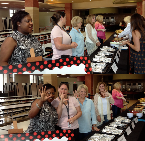 lorteg's tweet photo. WC PTA Welcomes teachers back from summer break... #FlashingTheWC #approved http://t.co/y9RtZUXzdN
