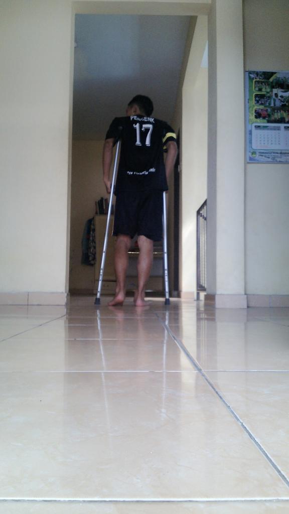 pencenk_17's tweet photo. Selamat tinggal popda selamat tinggal sepak bola buat selamanya http://t.co/FDdux0HpR4