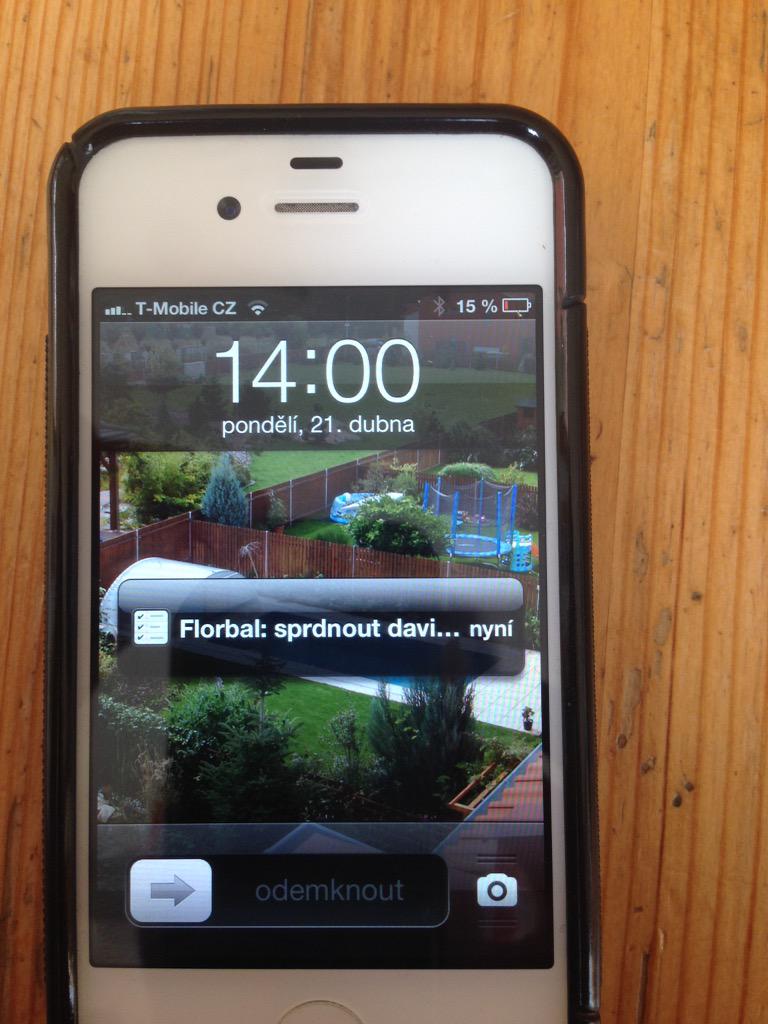 Dude_now's tweet photo. Mobily a tablety v Čechách http://t.co/ya32WpSvKJ http://t.co/vWBL7tbySv