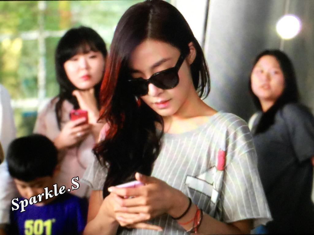 [PIC][18-08-2015]Tiffany trở về Hàn Quốc vào chiều nay CMri8QMUEAAcM3B
