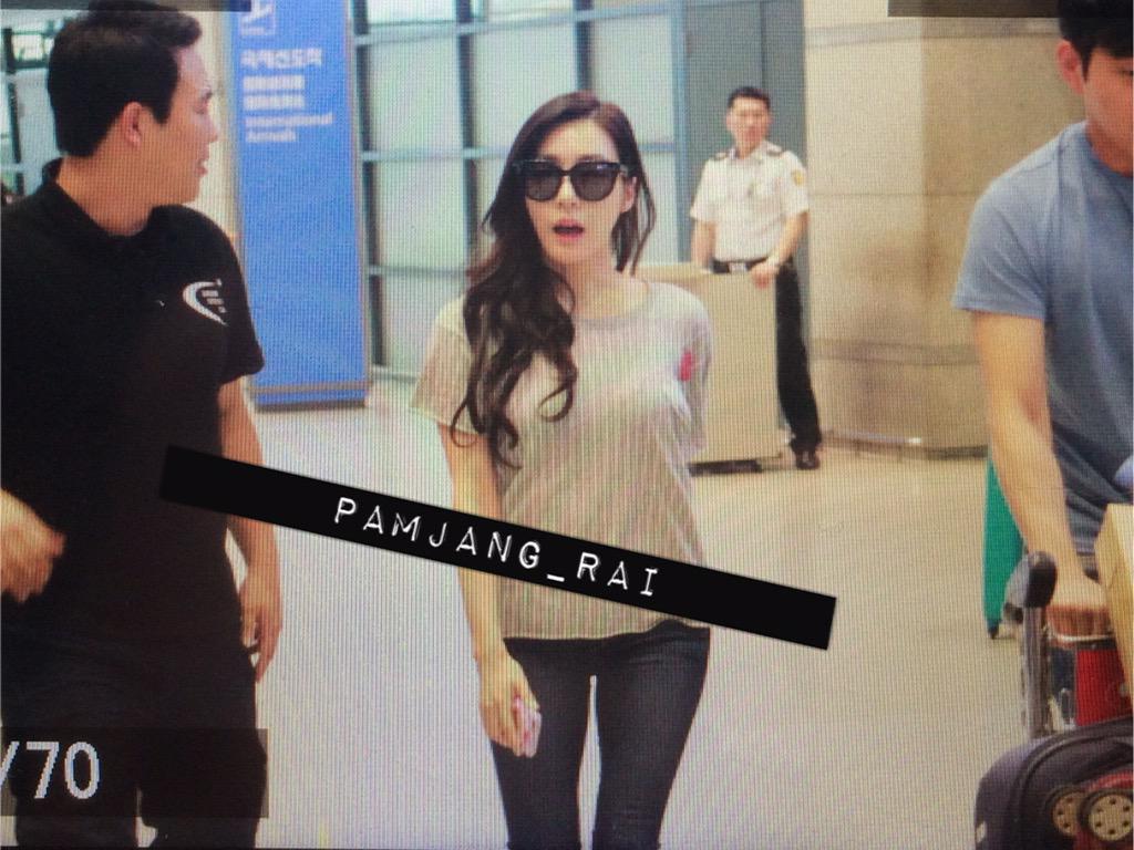 [PIC][18-08-2015]Tiffany trở về Hàn Quốc vào chiều nay CMrjKF6UYAI1wNt