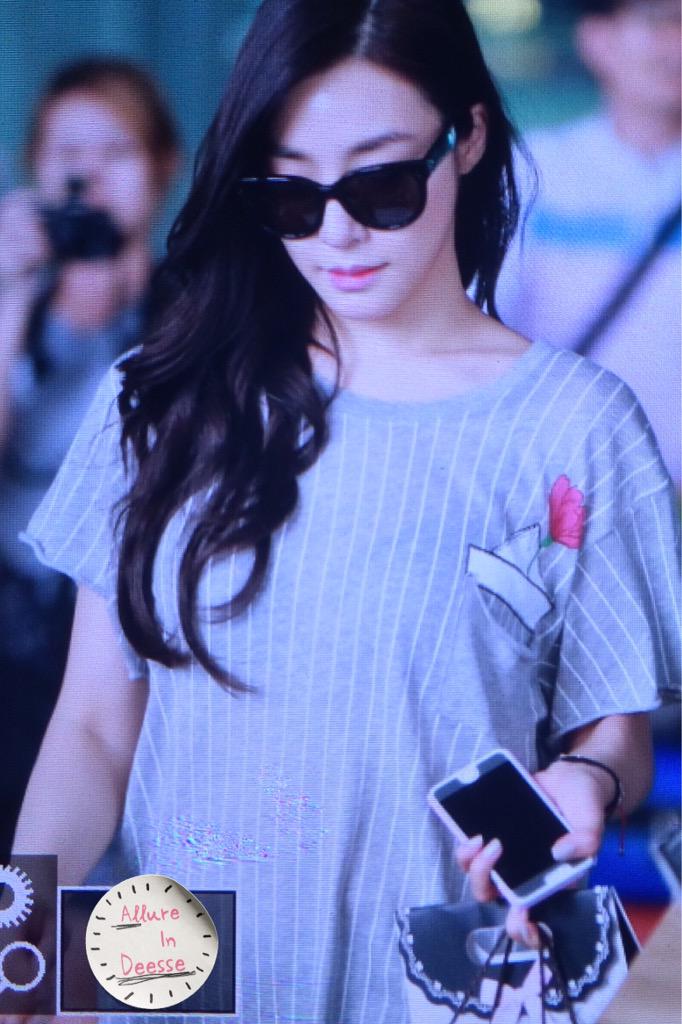 [PIC][18-08-2015]Tiffany trở về Hàn Quốc vào chiều nay CMrjZ2RUcAE23ga