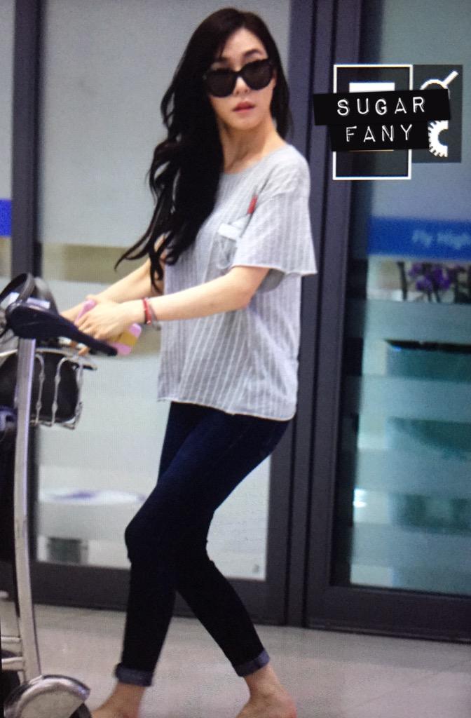 [PIC][18-08-2015]Tiffany trở về Hàn Quốc vào chiều nay CMrkuAGU8AI1ixZ
