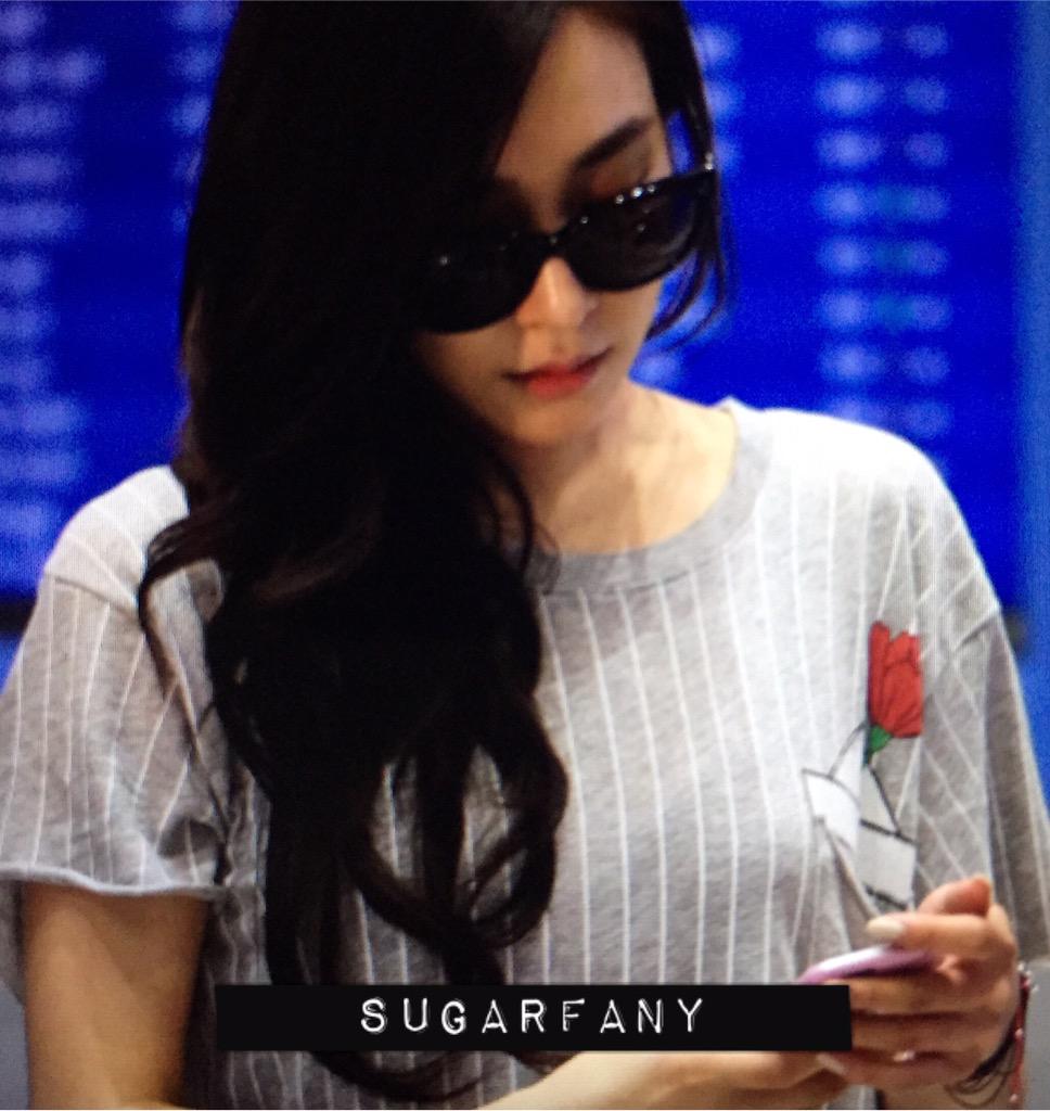 [PIC][18-08-2015]Tiffany trở về Hàn Quốc vào chiều nay CMrkuCyVAAAGSXO