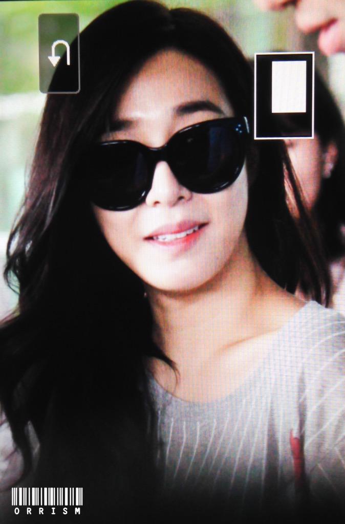 [PIC][18-08-2015]Tiffany trở về Hàn Quốc vào chiều nay CMrlU9WUwAA6jOj