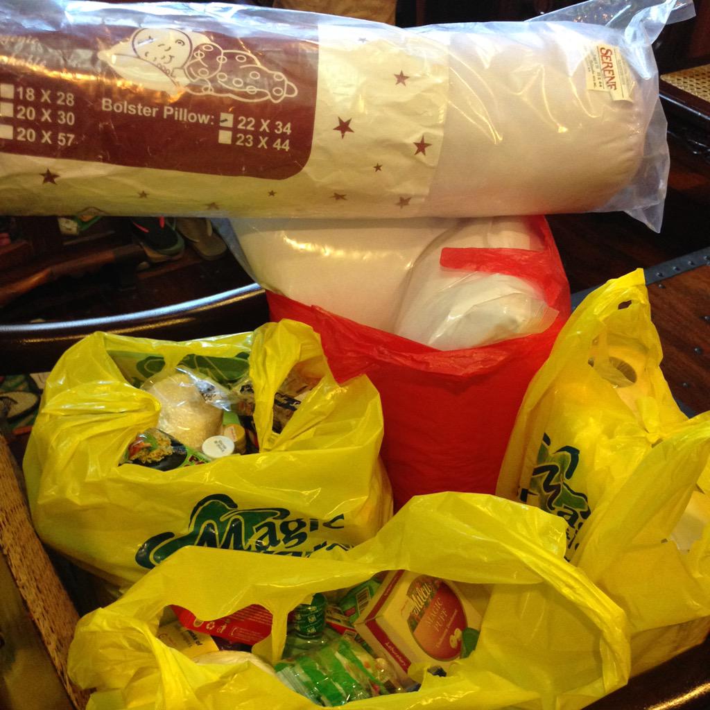 astridzea_'s tweet photo. THE STRUGGLE IS REAL
#FUCKingstuff #pribinsyanaProbs #collegenatalaga 😤 http://t.co/dPM6I1HKBl