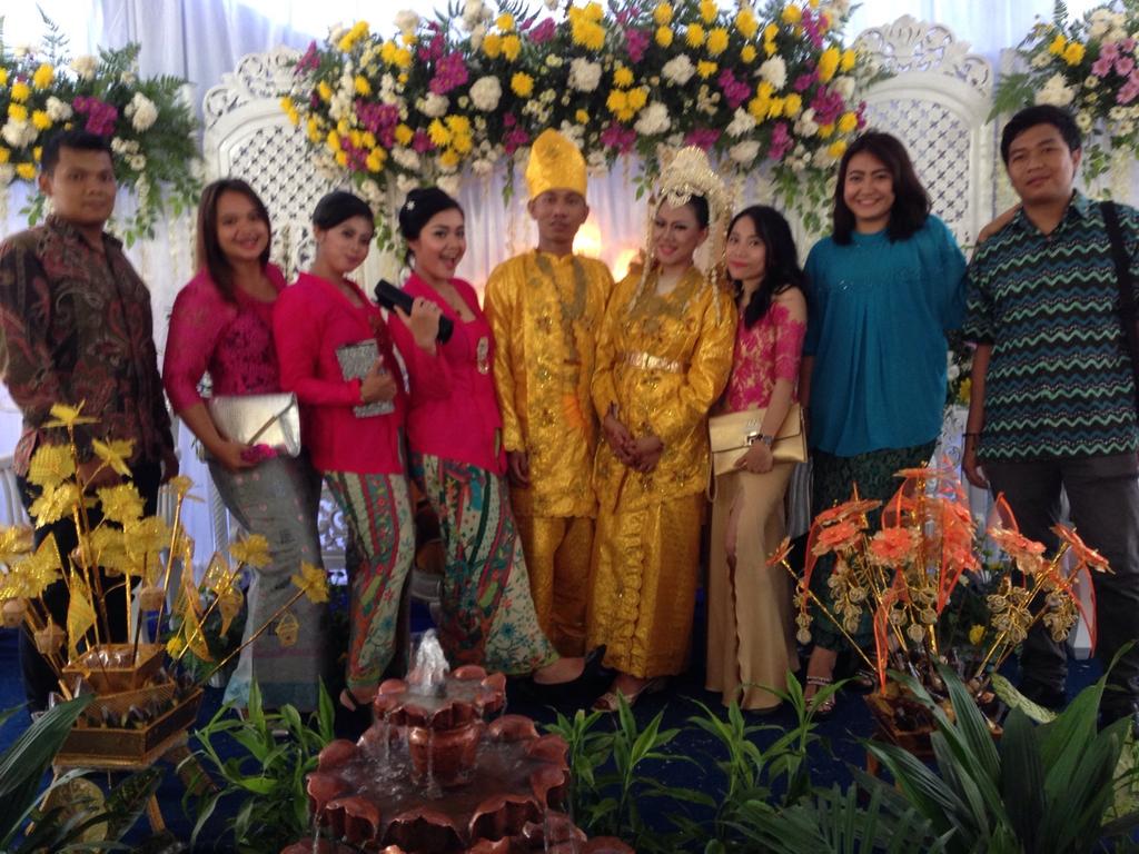 RatihPrayi's tweet photo. http://t.co/G9vN3k4iC3