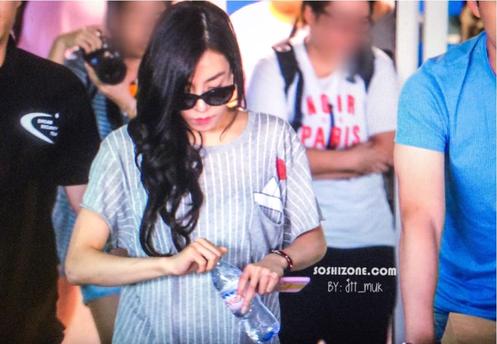 [PIC][18-08-2015]Tiffany trở về Hàn Quốc vào chiều nay CMrmsc_UYAAdGmM