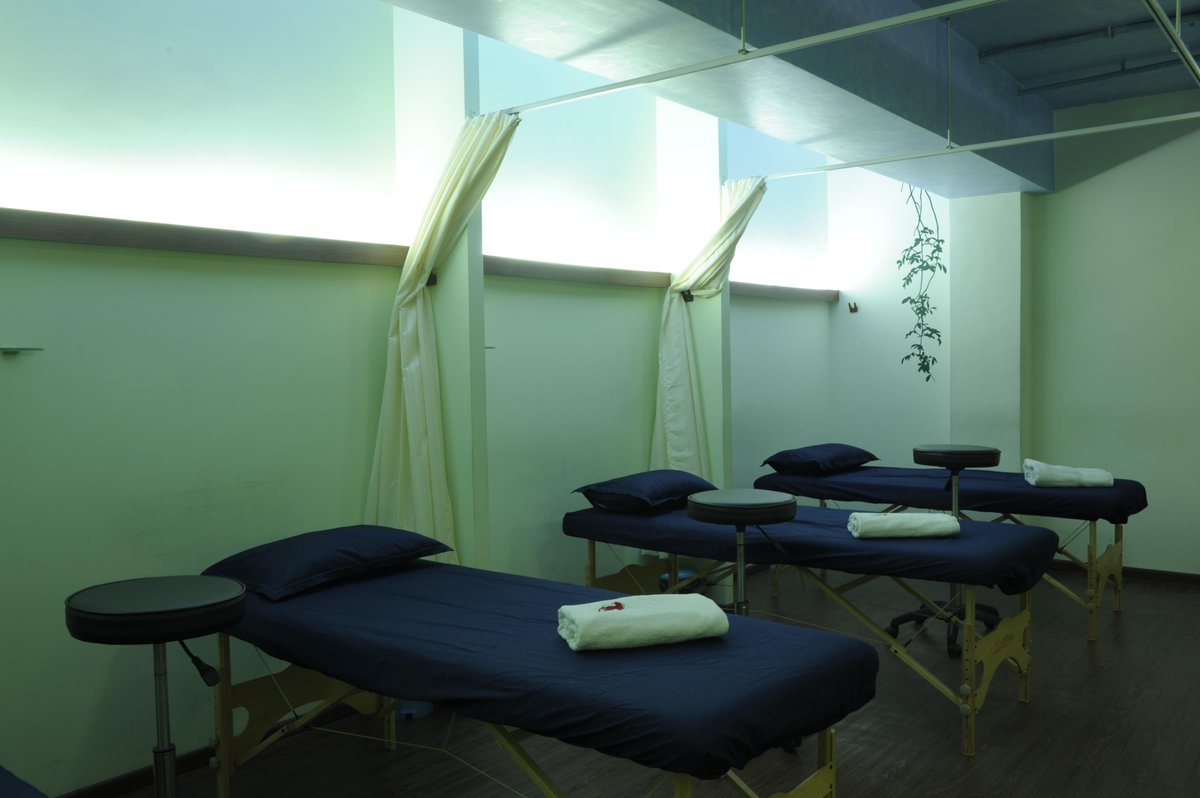 HEALinstitute's tweet photo. We heal with care.
#SportsPhysiotherapy #HEALinstitute #HealWithCare #SportsScience #InsideHEAL http://t.co/tp7MLJCQiJ