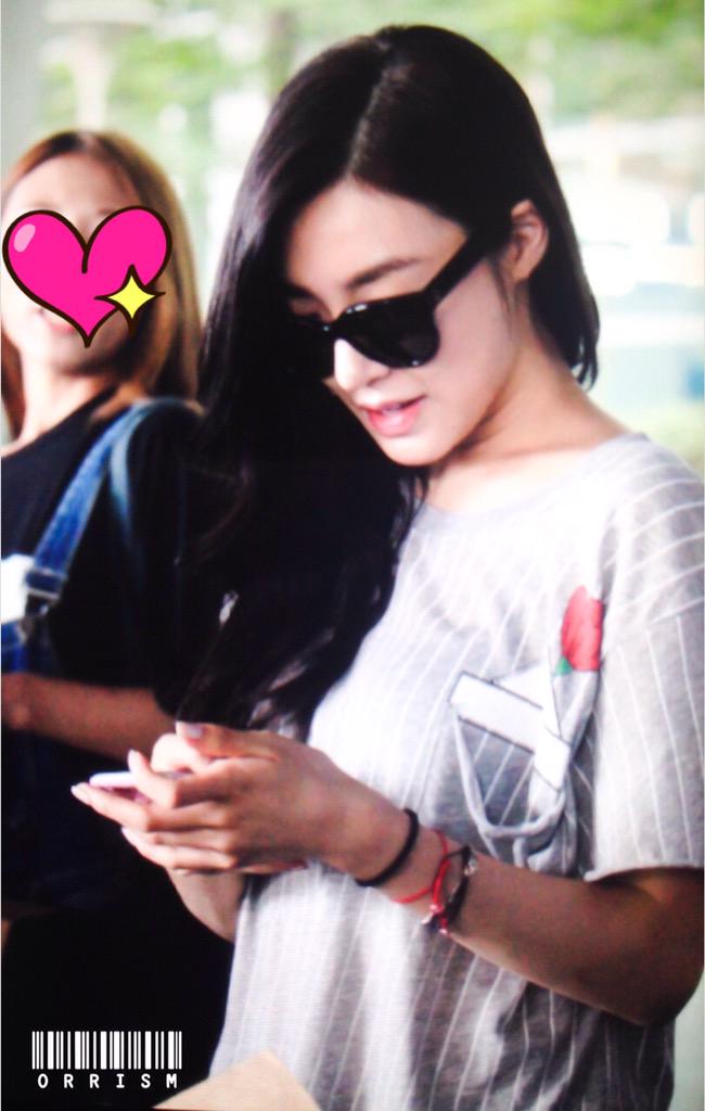 [PIC][18-08-2015]Tiffany trở về Hàn Quốc vào chiều nay CMrvq7UUYAAwEIA