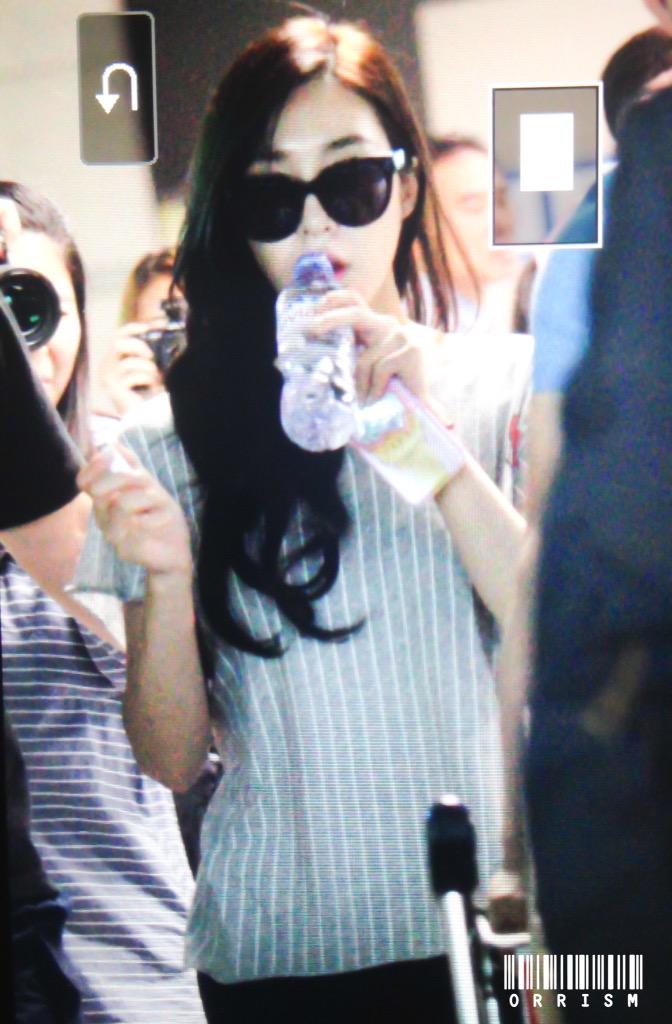 [PIC][18-08-2015]Tiffany trở về Hàn Quốc vào chiều nay CMryZczUAAAX-M1