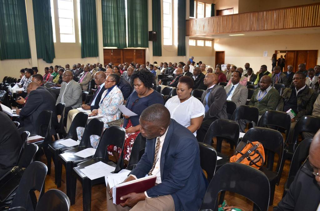 DBE_KZN's tweet image. HOD@nkosinathisishi together with Top Management meeting the Sisonke District principals #operationbounceback