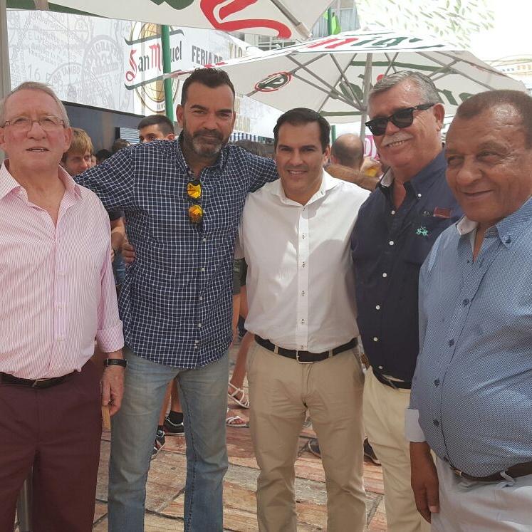 Legendarios jugadores del C.D. Málaga y Directivos