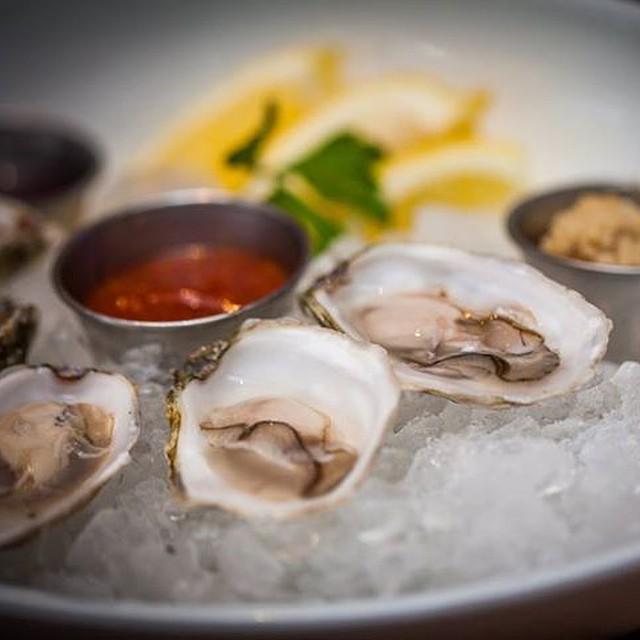 NIXSACK's tweet image. A great combination of food for an awesome lunch or dinner! #nixsack #nixsbrewpub #nantucket