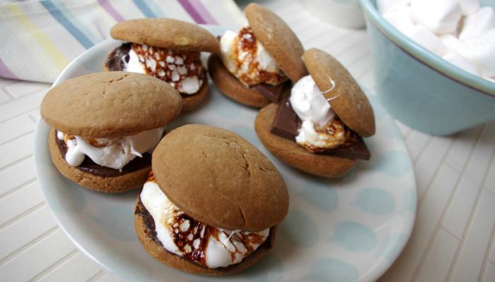 Gorgeous! "<a href="/WayfairUK/">Wayfair.co.uk</a>: Camping out this weekend? Don't forget your #smores: bit.ly/1N0ceTi <a href="/anorganisedmess/">Debbie Johnson</a> "