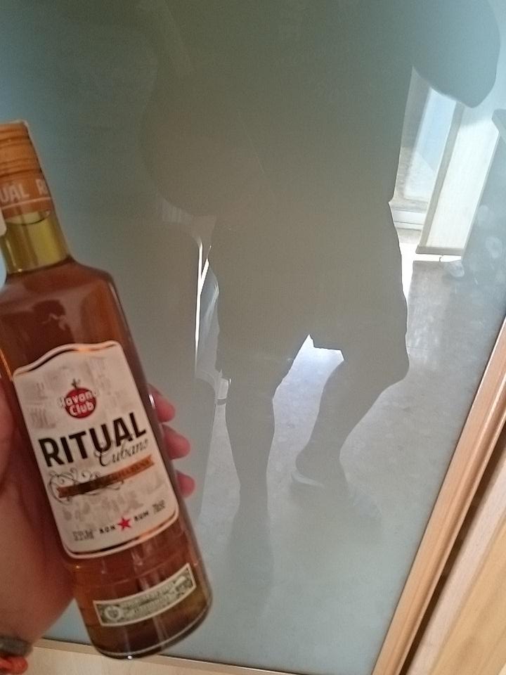 borjaguedea's tweet photo. Ya esta aquí!! Gracias @RonRitual http://t.co/UDCfQK5hnl