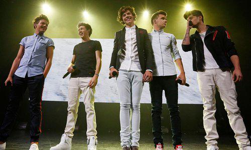 1DBRACOM's tweet photo. A última vez que os meninos fizeram o Apple Music Festival (que ainda se chamava iTunes festival ) foi em 2012 http://t.co/F9uxVTgs6L