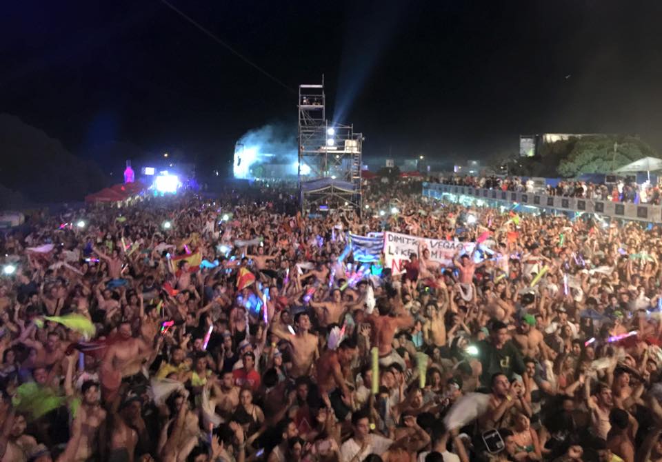 Si este verano acaba pronto, que nos quiten lo bailao #LosAlamosBeach