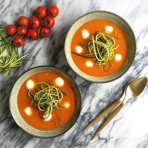 cravingsinams's tweet photo. Roasted #Tomato #Soup with #Zoodles &amp; #Mozzarella #summer #healthy #cleaneating http://t.co/EQb7583Fvw http://t.co/ap7FTzjaOt