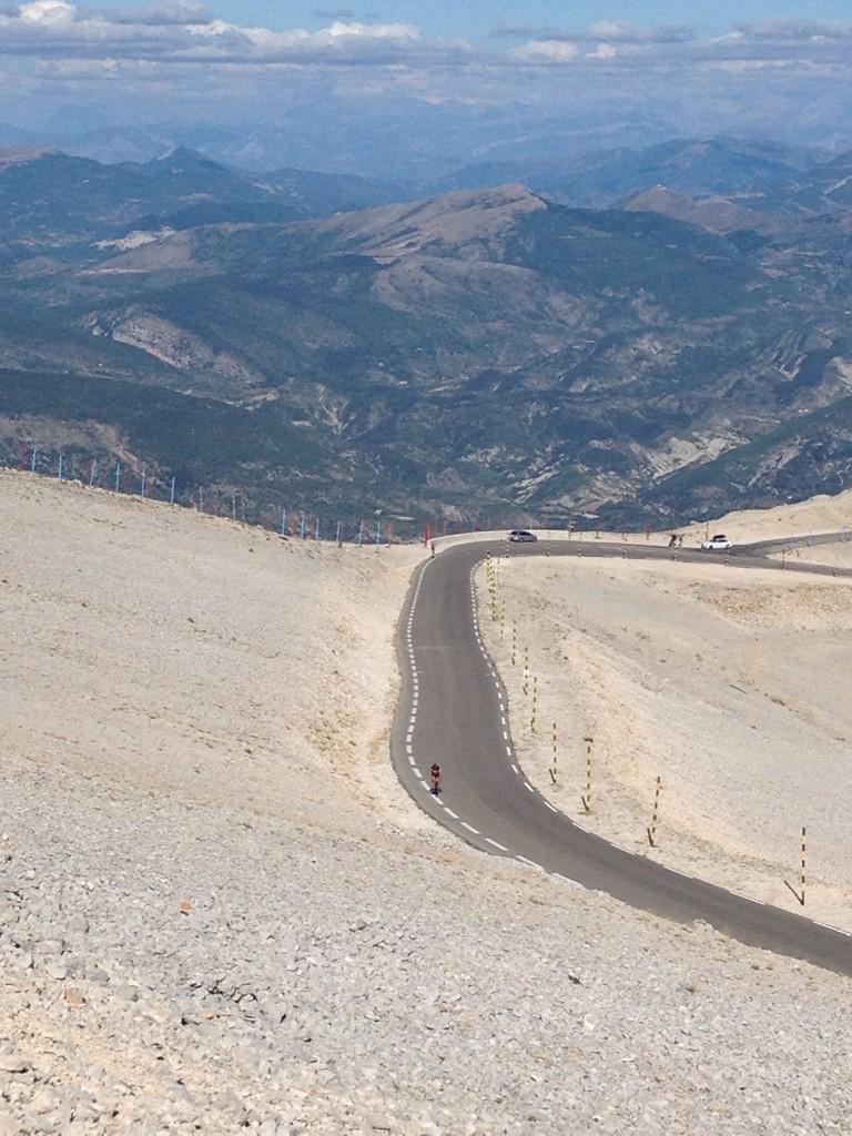 KlaasDelrue's tweet photo. Yes! Eindelijk. Bédoin kant. #montventoux #meertrainen http://t.co/riX14kqOL8