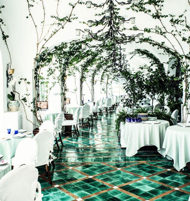 EnglishAbode's tweet photo. This has to be one of the most beautiful restaurants we've ever seen! Positano, here we come... http://t.co/paL6Vw2lL0