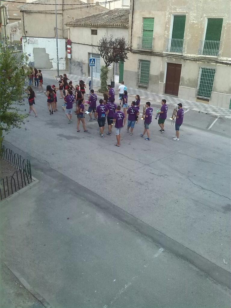 ChDeliriumTrs's tweet photo. Una gran tarde la de ayer de despedida con nuestros musicazos http://t.co/y0G4wMVxrO