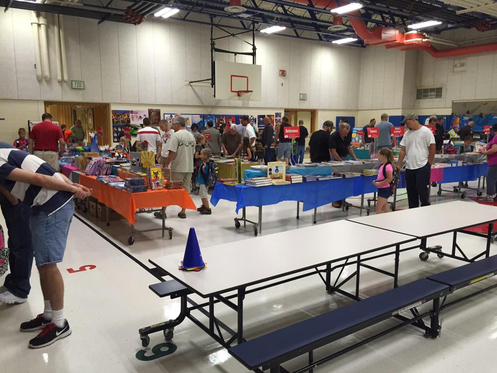 BHMSDnews's tweet photo. Great turnout for Donuts With Dad today! Thanks to all that came &amp; to @PTO_BHES &amp; parents for your service! #BHMSD http://t.co/ShHHMEpplI