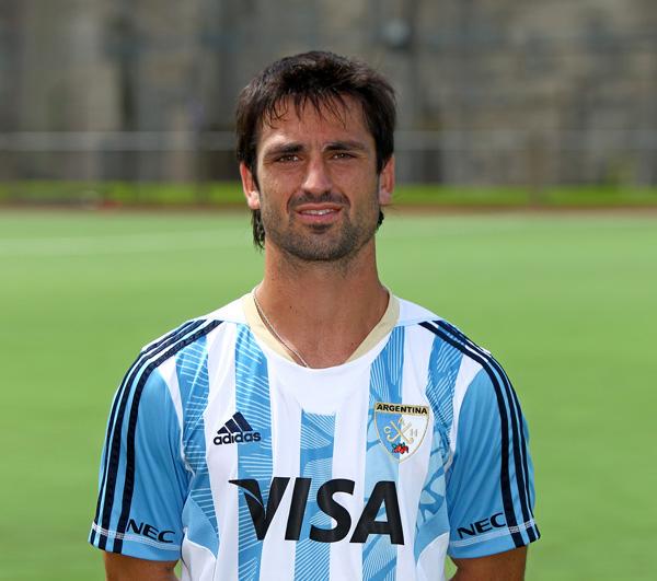 elstickamarillo's tweet photo. Santiago Montelli nuevo jugador del @UDTaburiente. El jugador viene procedente del Lomas Athletic. http://t.co/PB3H9FJPeT