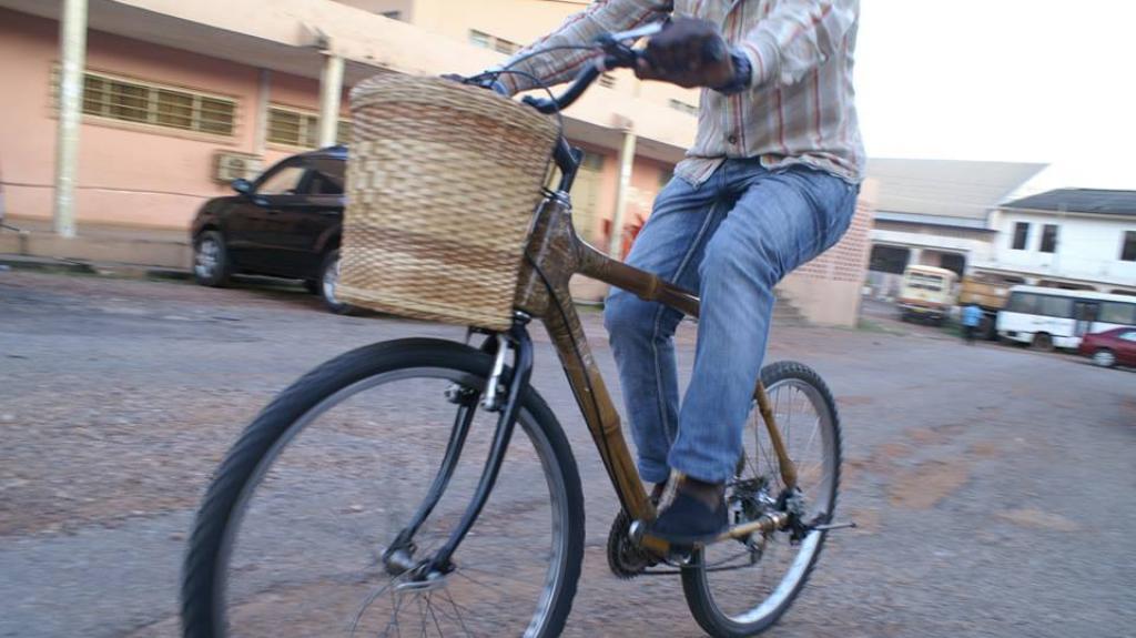 .<a href="/Observateurs/">Les Observateurs</a> Des vélos en bambou pour un transport durable au Ghana f24.my/1PjwOMf #climat