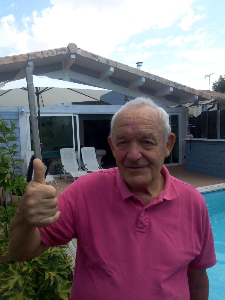 Claron_B's tweet photo. @Amir_officiel #Unbisoupourtoiaussi #Poupounemongrandpère 😉 http://t.co/EoKmqPO8Pb