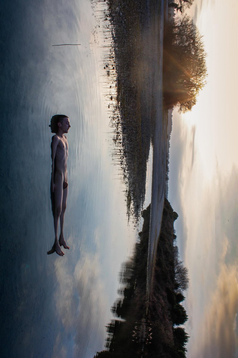 adrienLBT_'s tweet photo. #nu #body #corp #water #eau #rêves #jung #freud #photography 
(credit @adrienLBT_) http://t.co/kHVIIau6nU