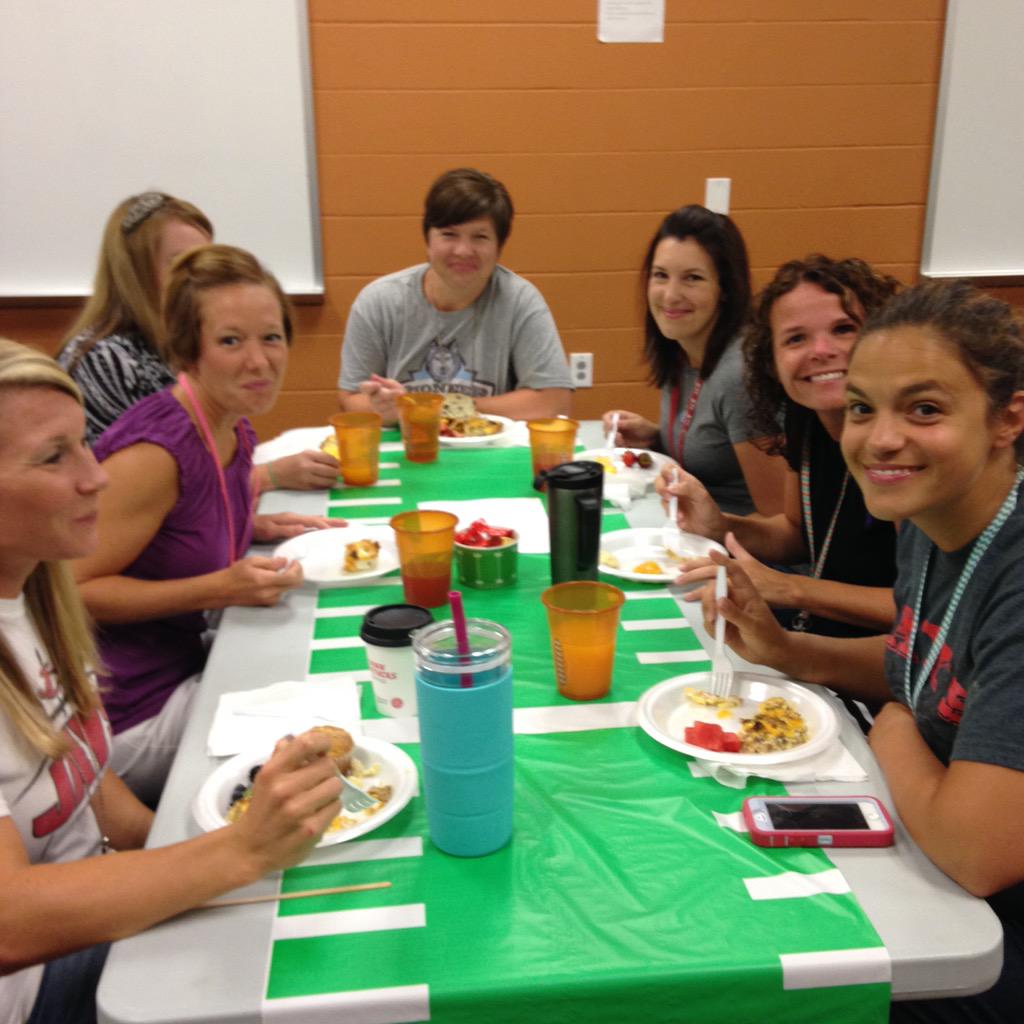 emilhollin's tweet photo. Thank you PTO for a wonderful back to school breakfast! #ptproud #jcpstweets #jcconnect http://t.co/4aAwhY4gcB