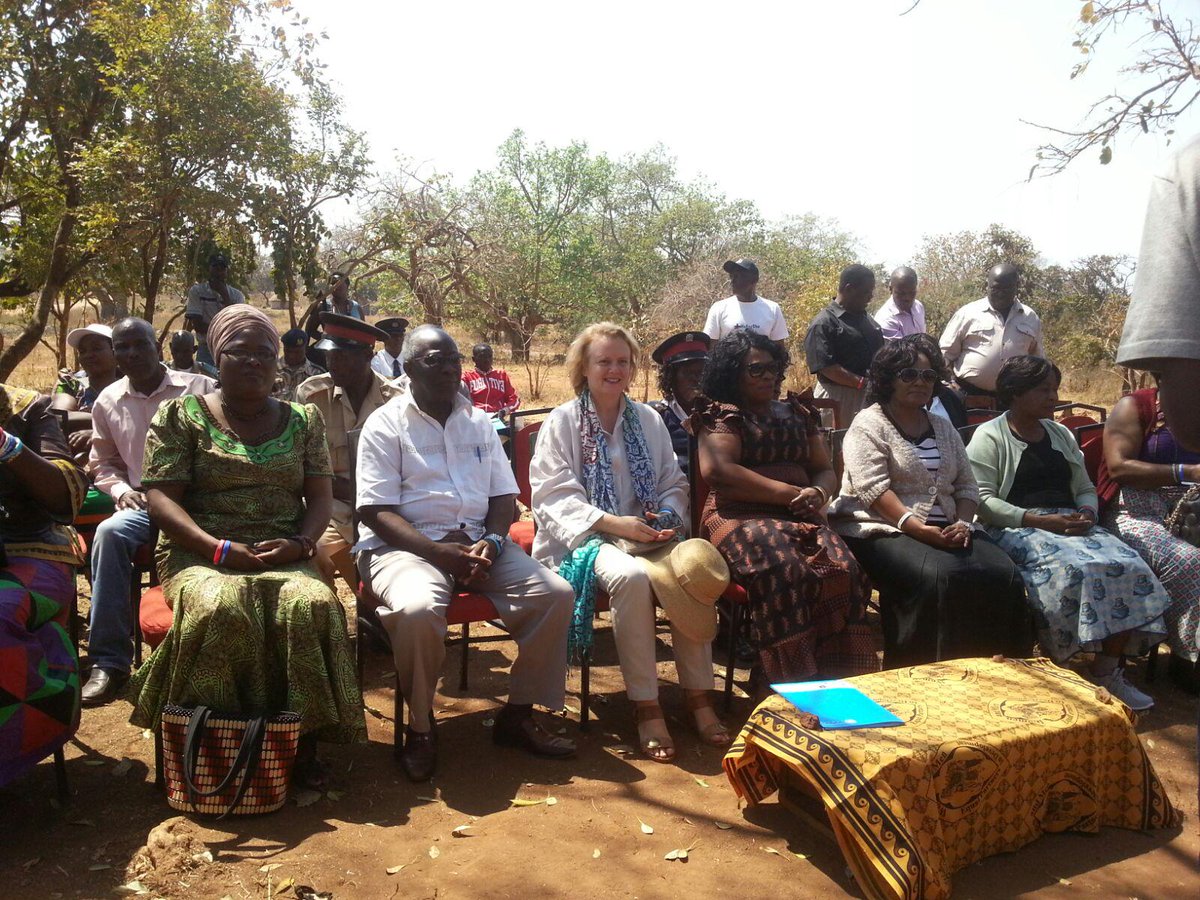 HeForSheZambia's tweet photo. Today we took the message of equality to Petauke. #HeForShe @janetroganUNZam http://t.co/hGn02o6on9
