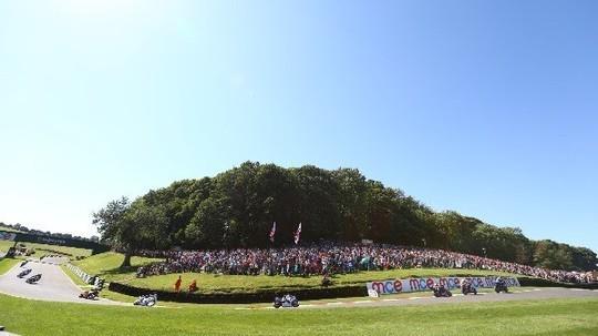 itvmotorsport's tweet photo. Next stop Cadwell Park as top six @OfficialBSB battle heats up http://t.co/1EH6o5sjYM http://t.co/fA01lW1Dle