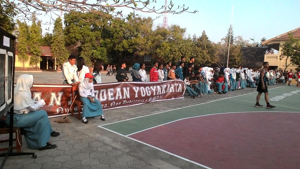 suportersmagoyk's tweet photo. Phoenix Smago Yogyakarta On Tour SMAN 1 Wates http://t.co/TDNLGD4ORJ
