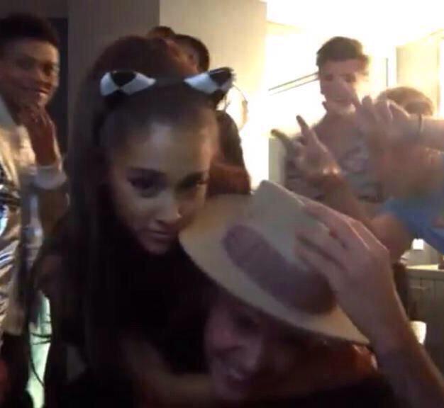 rtyoureparents's tweet photo. Justin Bieber and Ariana Grande http://t.co/Wg1EscQNWf