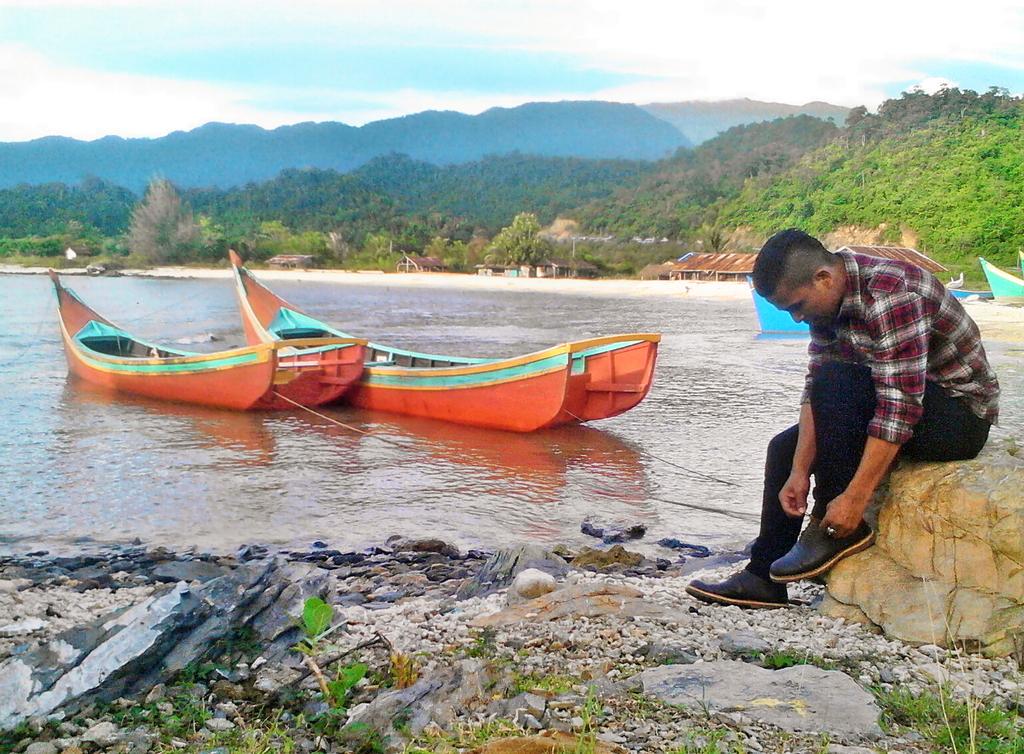 Suatu hari di Lhok Seudu, Aceh Besar..
#iloveaceh  via @NemanjaIkhsan