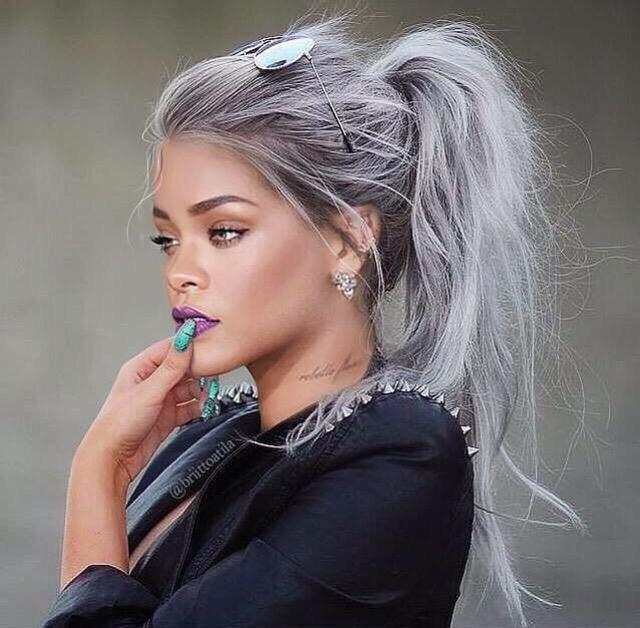 kvlash's tweet photo. Rihanna n'est pas comme les autres http://t.co/H1oFye2SXm