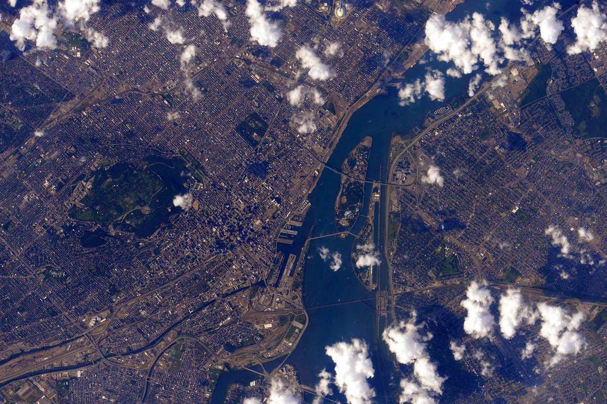 StationCDRKelly tweet picture
