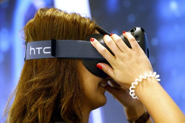Inside the world’s largest virtual-reality theme park csmonitor.com/Technology/201… <a href="/jeffwardbailey/">Jeff Ward-Bailey</a> <a href="/zerolatencyVR/">Zero Latency VR</a>