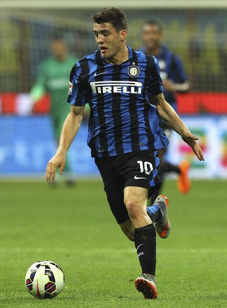 ¡Que no paren las buenas noticias! Hoy volvemos al Bernabéu y firmamos a un crack. Bienvenido a tu casa, Mateo ^^