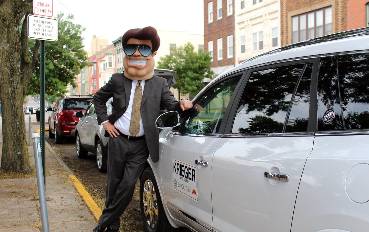 FNB_Muscatine's tweet photo. Come down to our Main Bank to support the @KriegerAutoGrp Buick Drive event to raise money for Muscatine High School! http://t.co/4bav00SNd9