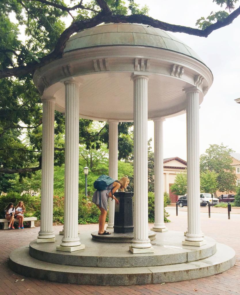 Maddie_Gardner's tweet photo. I got water up my nose, but it was worth it. #lastFDOC #fourpointoh #UNC2016 http://t.co/7boYRjJsfM